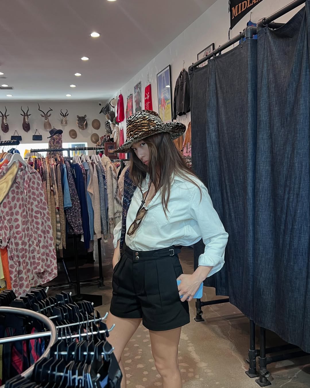 Nữ thần Krystal mách loạt item basic đáng đầu tư, giúp bạn bước vào con đường mặc đẹp bền bỉ- Ảnh 2.