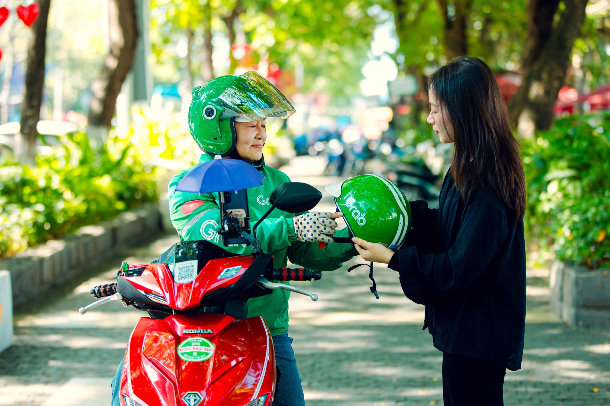 Cạnh tranh khốc liệt, Grab vẫn vững vị thế dẫn đầu- Ảnh 2.