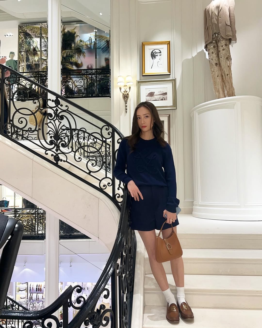 Nữ thần Krystal mách loạt item basic đáng đầu tư, giúp bạn bước vào con đường mặc đẹp bền bỉ- Ảnh 4.