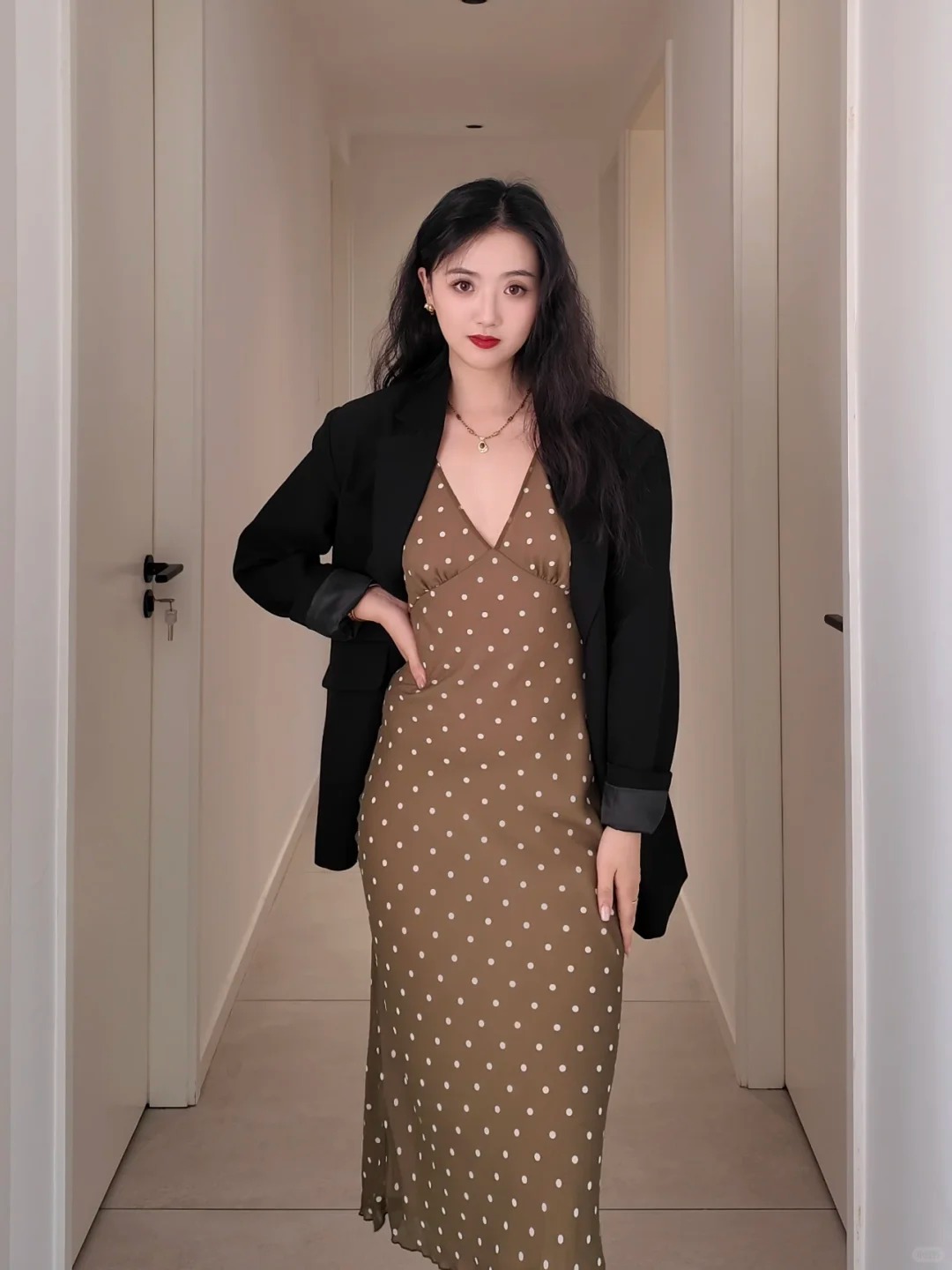 Tháng 6, người mệnh Kim cứ diện màu này là “vía tốt kéo về”, làm gì cũng thuận lợi- Ảnh 1.