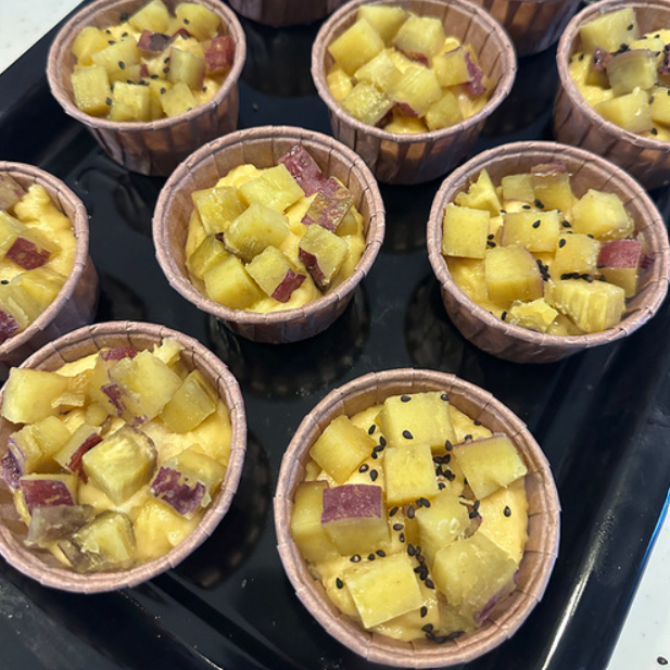 Chuyên gia ẩm thực mách bí quyết làm bánh muffin khoai lang thơm ngon, đơn giản tại nhà- Ảnh 6.