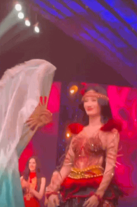 Hoa hậu Ý Nhi lắc hông cực bốc mở màn Chung kết Miss World, visual thế nào mà chiếm trọn spotlight?- Ảnh 4.