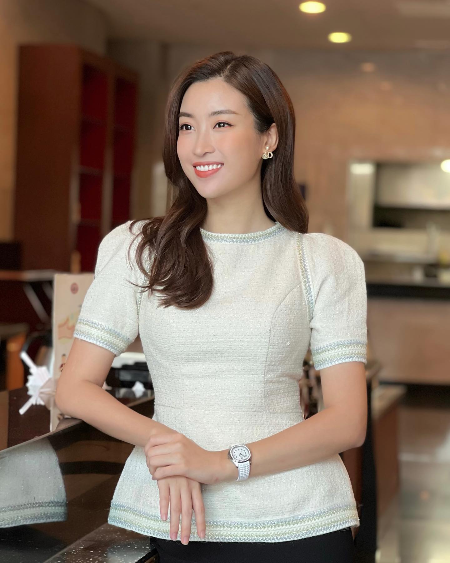 7 “bàn tay ngọc” của showbiz Việt: Số 1 đúng chuẩn tay phu nhân, muốn khổ cũng khó- Ảnh 4.