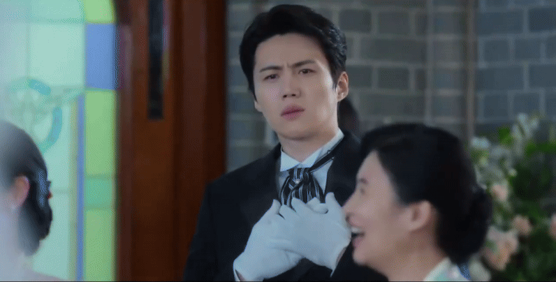 Kim Seon Ho tạo trend khắp châu Á nhưng lần đầu làm 1 việc: Đẹp trai nhưng luống cuống như nhân viên mới tan can- Ảnh 8. Kim Seon Ho tạo trend khắp châu Á nhưng lần đầu làm 1 việc: Đẹp trai nhưng luống cuống như nhân viên mới tan can- Ảnh 8.