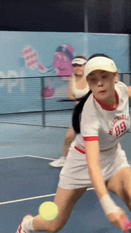 Phương Oanh trắng phát sáng trên sân pickleball, mẹ bỉm 2 con mà body nuột nà quá, netizen rần rần “xin vía” nhan sắc- Ảnh 2.