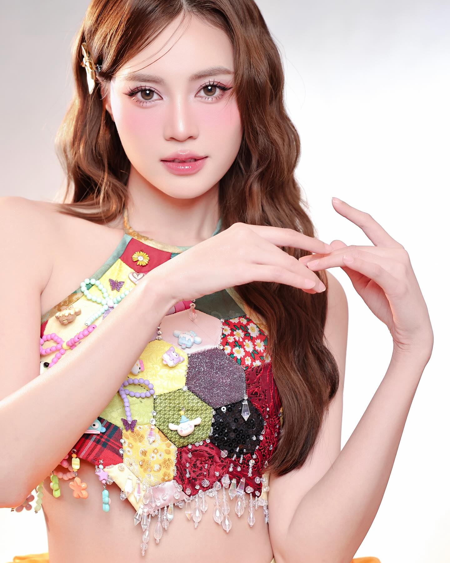7 “bàn tay ngọc” của showbiz Việt: Số 1 đúng chuẩn tay phu nhân, muốn khổ cũng khó- Ảnh 6.