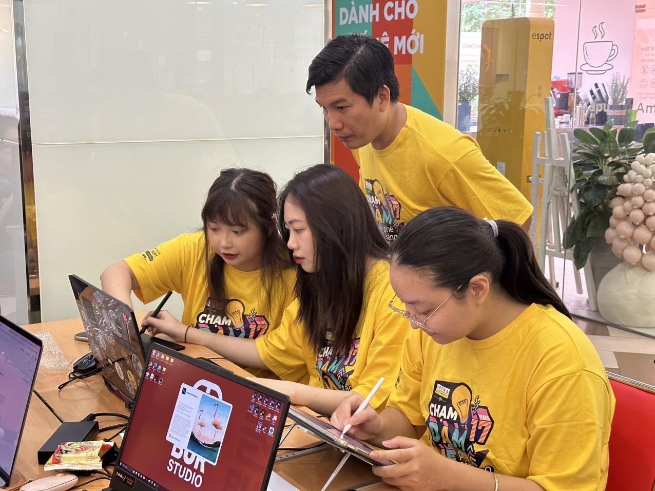 100HRS Global Creative Marathon: Khi sáng tạo "chạm đỉnh" tại đấu trường quốc tế- Ảnh 3. 100HRS Global Creative Marathon: Khi sáng tạo "chạm đỉnh" tại đấu trường quốc tế- Ảnh 3.