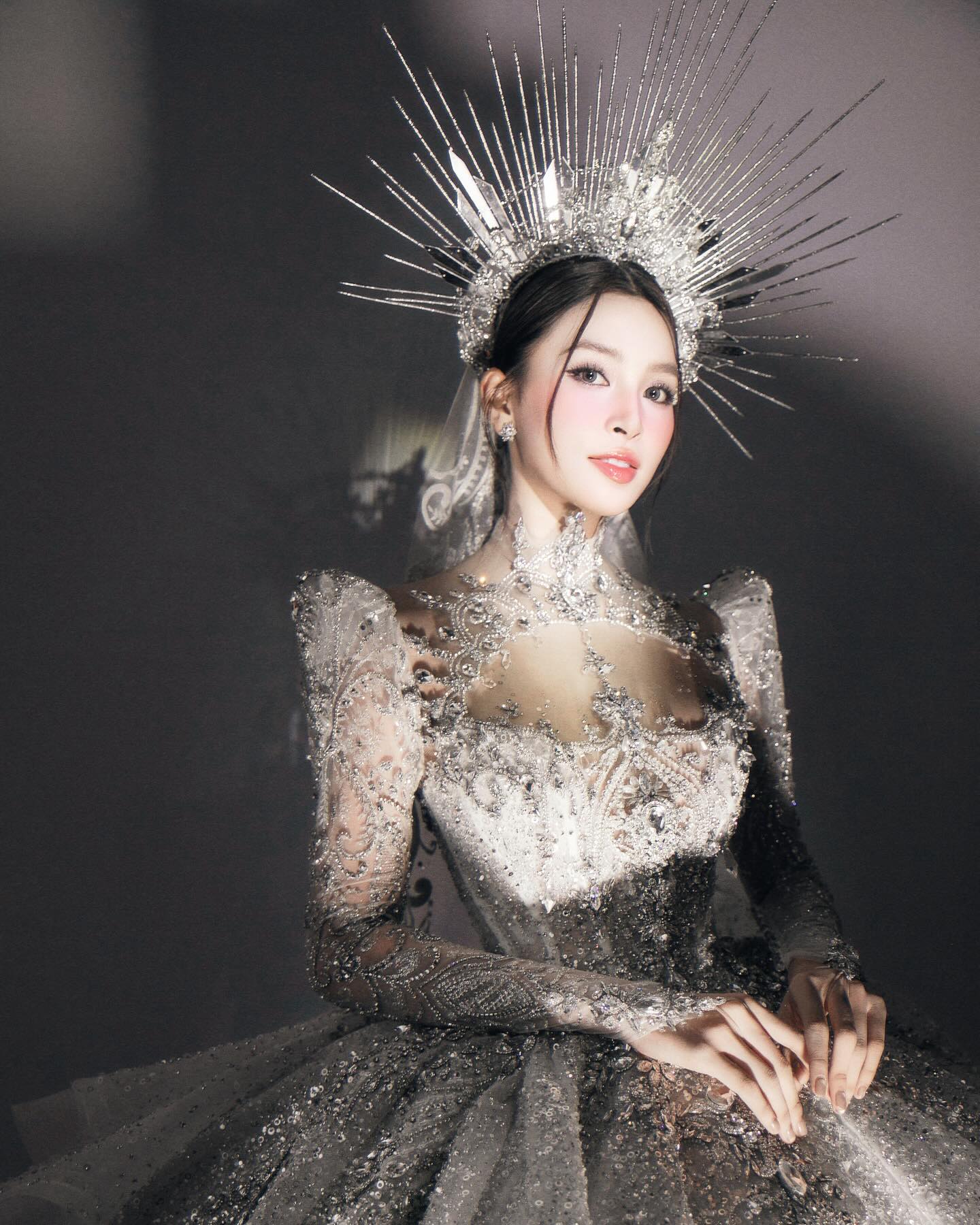 7 “bàn tay ngọc” của showbiz Việt: Số 1 đúng chuẩn tay phu nhân, muốn khổ cũng khó- Ảnh 17.