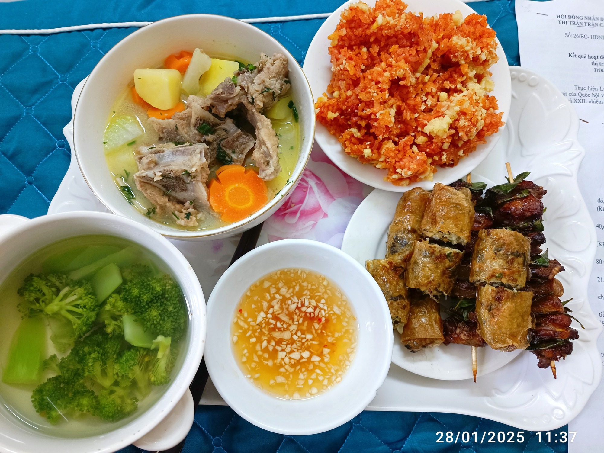 Cô gái Bắc Bling (Bắc Ninh) cùng cơm cữ từ bố mẹ chồng: Lấy chồng là trúng lớn!- Ảnh 11. Cô gái Bắc Bling (Bắc Ninh) cùng cơm cữ từ bố mẹ chồng: Lấy chồng là trúng lớn!- Ảnh 11.
