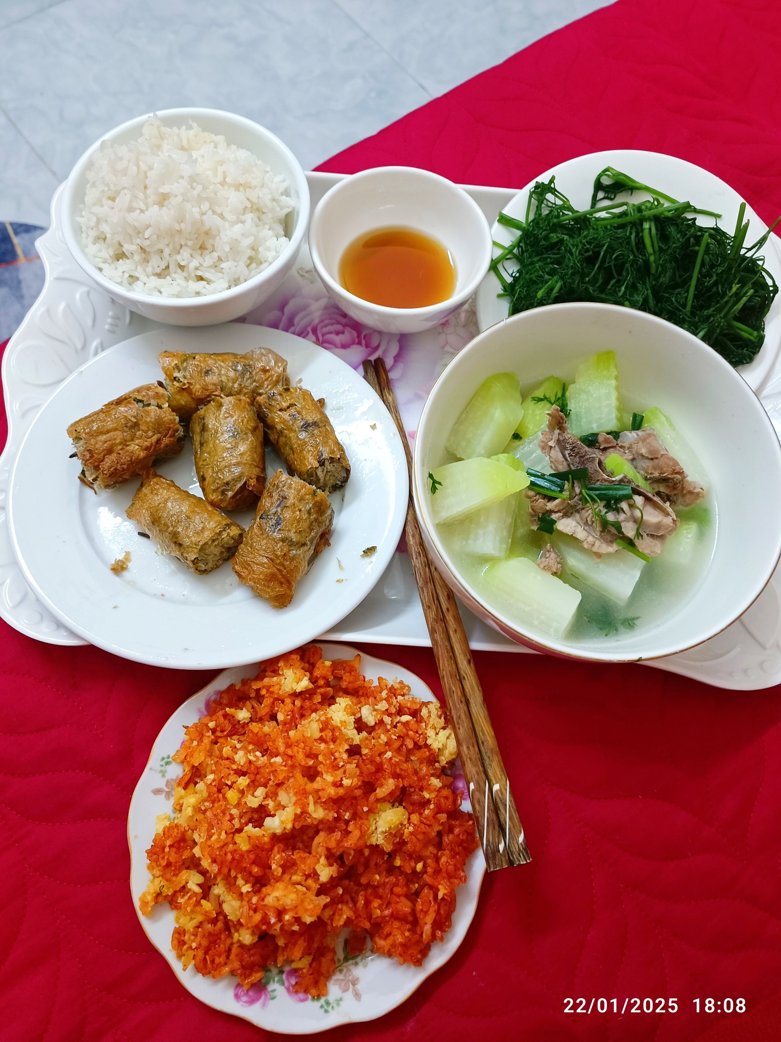 Cô gái Bắc Bling (Bắc Ninh) cùng cơm cữ từ bố mẹ chồng: Lấy chồng là trúng lớn!- Ảnh 9. Cô gái Bắc Bling (Bắc Ninh) cùng cơm cữ từ bố mẹ chồng: Lấy chồng là trúng lớn!- Ảnh 9.