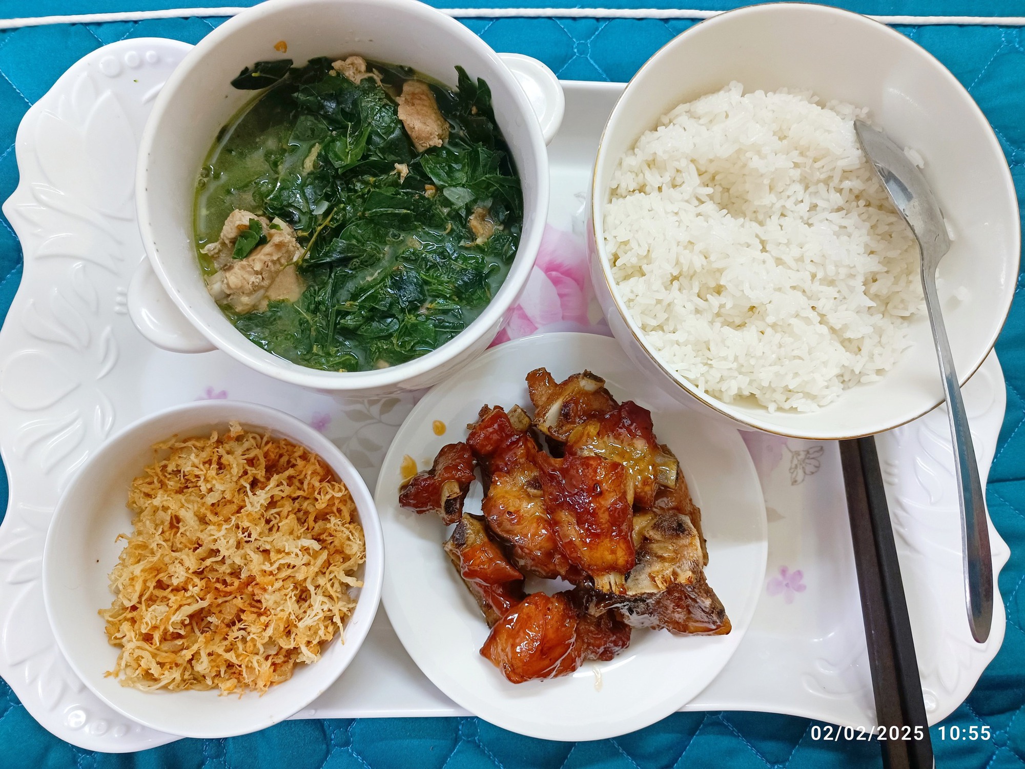 Cô gái Bắc Bling (Bắc Ninh) cùng cơm cữ từ bố mẹ chồng: Lấy chồng là trúng lớn!- Ảnh 13. Cô gái Bắc Bling (Bắc Ninh) cùng cơm cữ từ bố mẹ chồng: Lấy chồng là trúng lớn!- Ảnh 13.