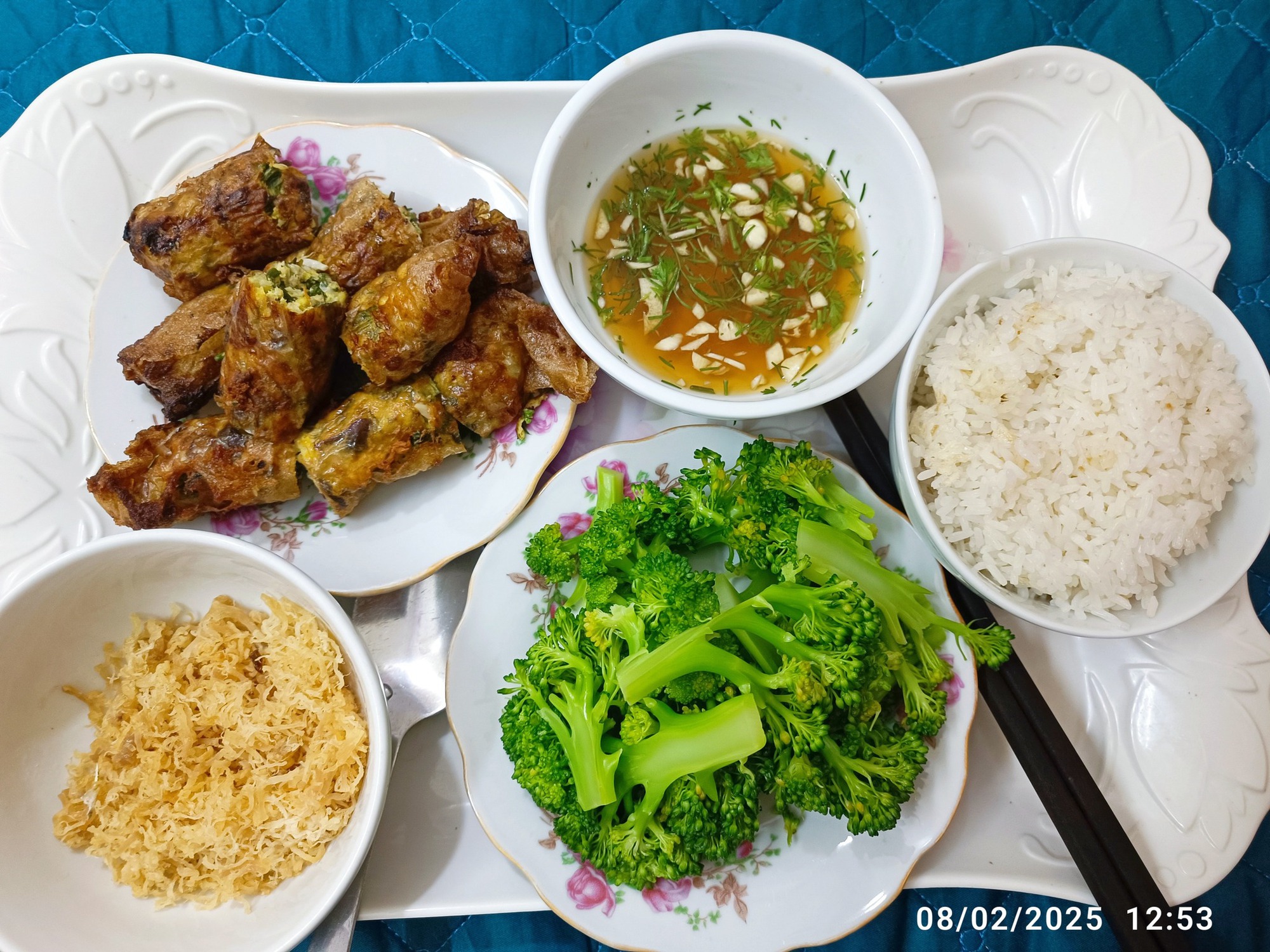 Cô gái Bắc Bling (Bắc Ninh) cùng cơm cữ từ bố mẹ chồng: Lấy chồng là trúng lớn!- Ảnh 18. Cô gái Bắc Bling (Bắc Ninh) cùng cơm cữ từ bố mẹ chồng: Lấy chồng là trúng lớn!- Ảnh 18.