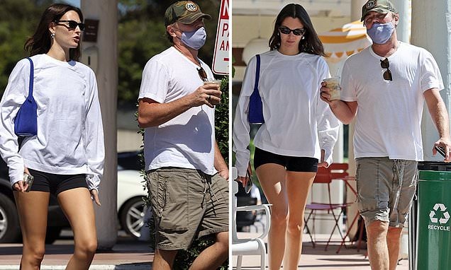 Leonardo DiCaprio "phá bỏ lời nguyền tuổi 25", khi bạn gái người mẫu đã qua tuổi 26 nhưng vẫn không chia tay- Ảnh 5.