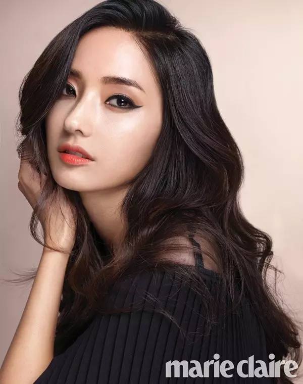 "Búp bê Barbie" xứ Hàn nhận lời cầu hôn 140 tỷ đồng: 44 tuổi nhan sắc thế nào?- Ảnh 7. "Búp bê Barbie" xứ Hàn nhận lời cầu hôn 140 tỷ đồng: 44 tuổi nhan sắc thế nào?- Ảnh 7.