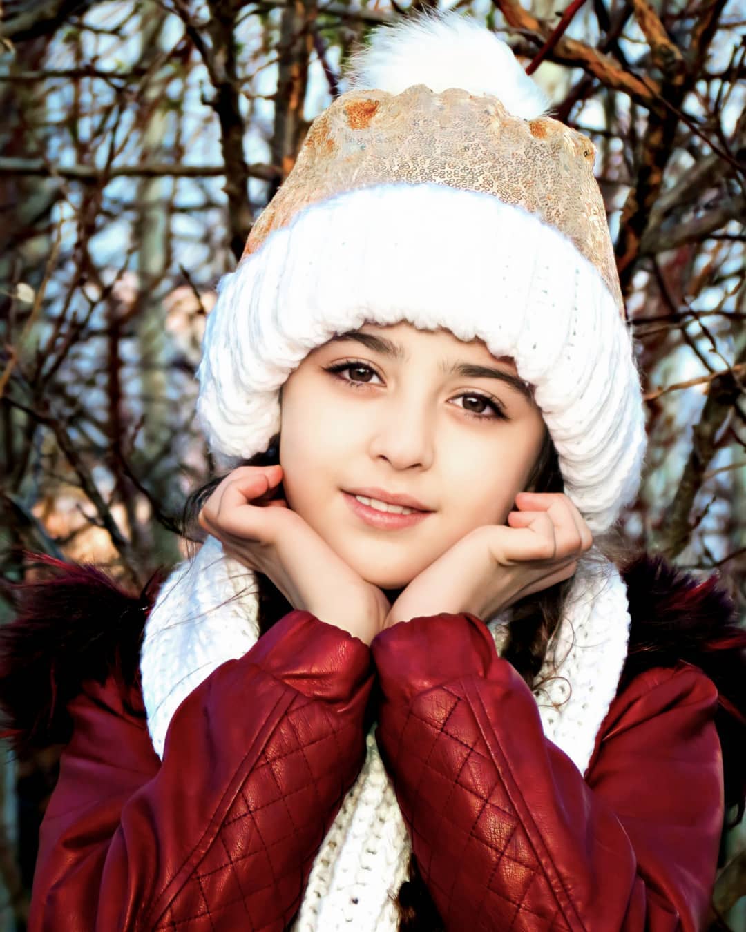 Bé gái sở hữu nhan sắc tựa công chúa xé truyện bước ra, bố nghỉ việc lương cao để ở nhà làm vệ sĩ riêng- Ảnh 11.