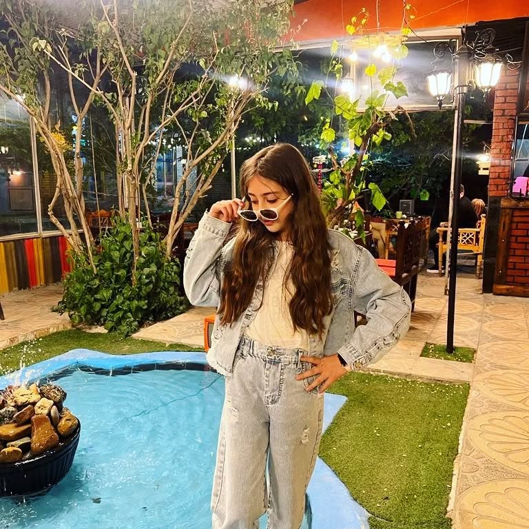 Bé gái sở hữu nhan sắc tựa công chúa xé truyện bước ra, bố nghỉ việc lương cao để ở nhà làm vệ sĩ riêng- Ảnh 16.