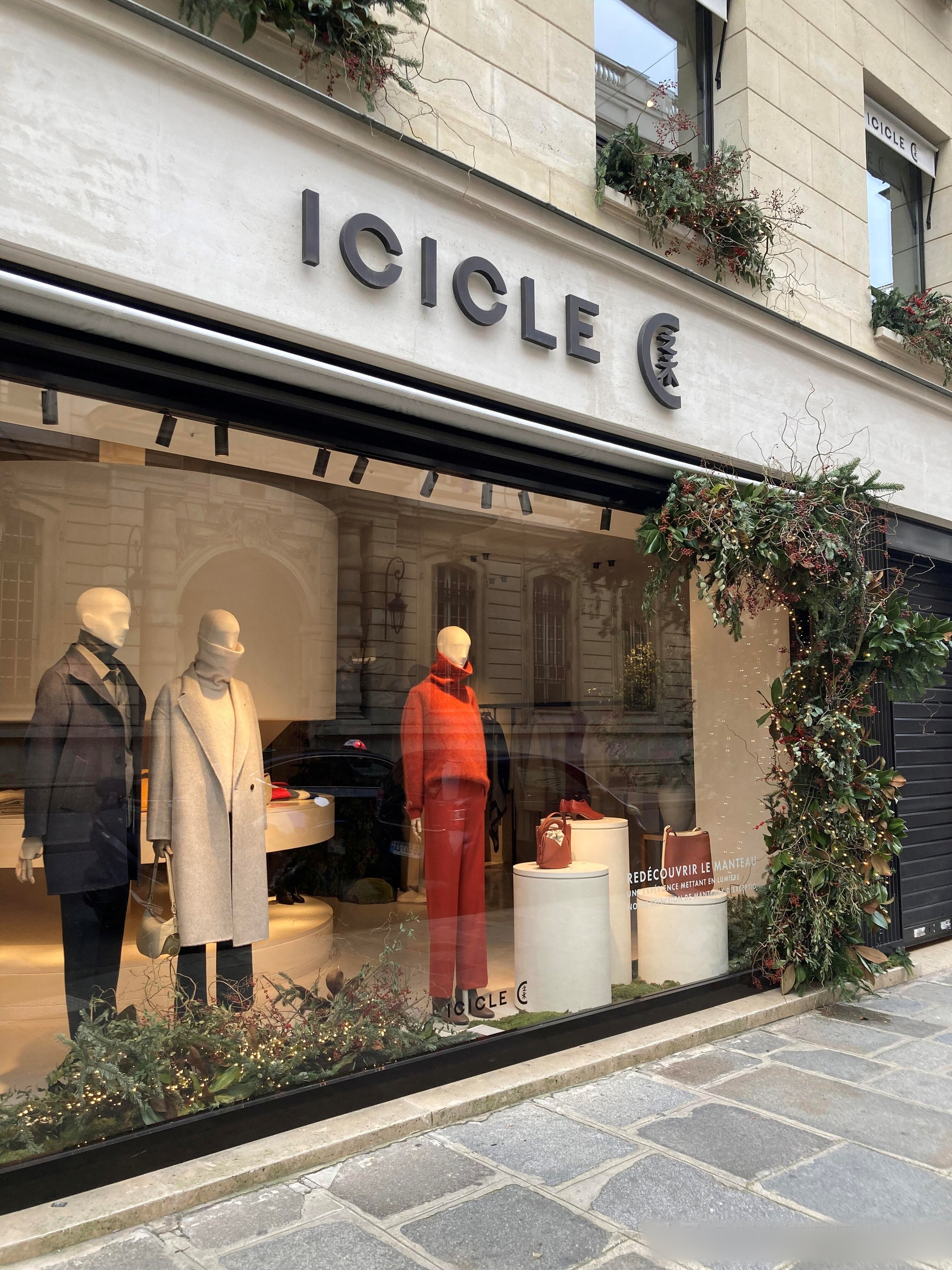 Không tâng bốc cũng chẳng dìm hàng! 4 thương hiệu thời trang nữ nội địa Không tâng bốc cũng chẳng dìm hàng! 4 thương hiệu thời trang nữ nội địa