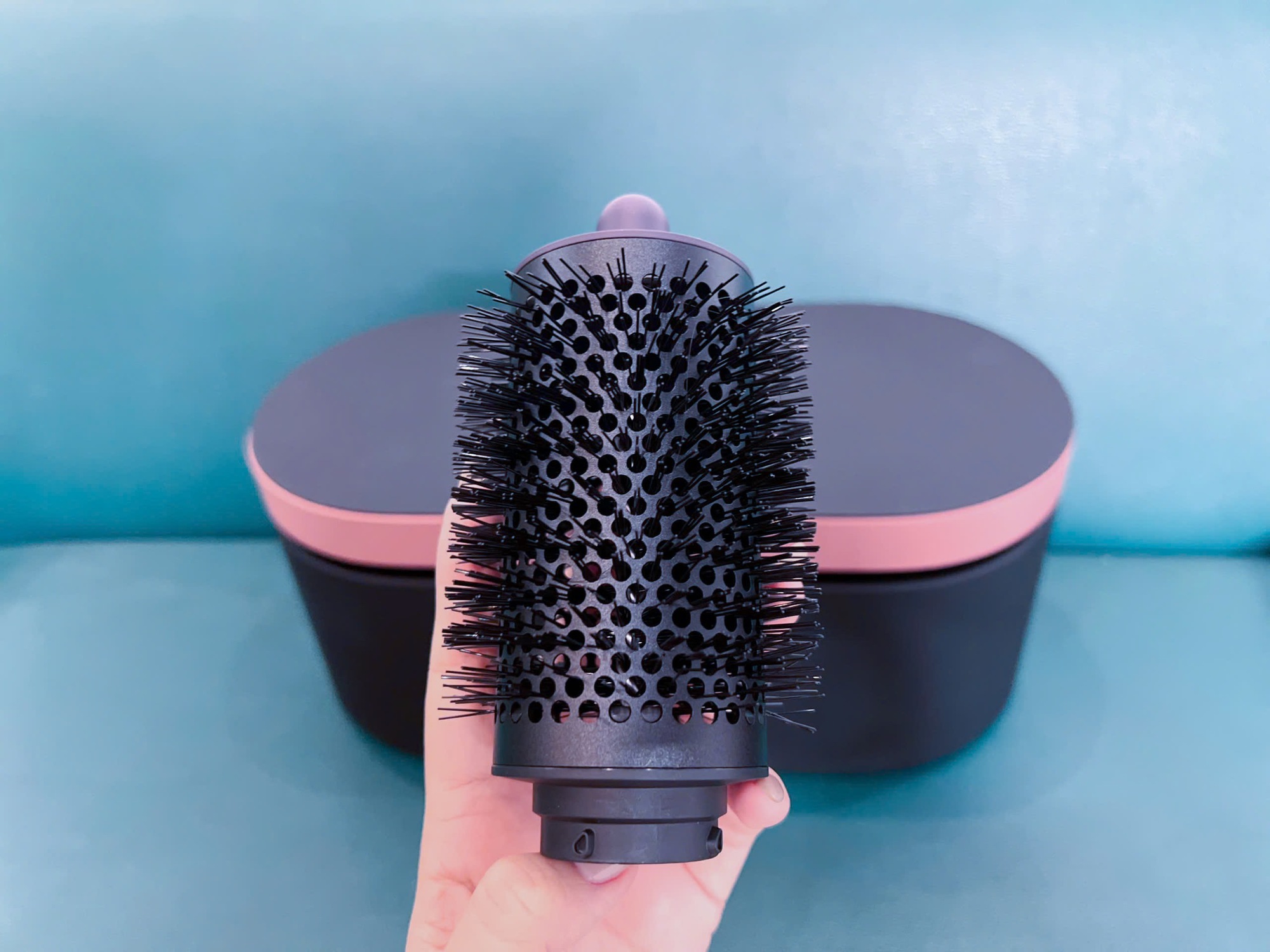 Trải nghiệm thực tế với Dyson Airwrap i.d.™ màu Jasper Plum: Đẹp, thông minh nhưng cần thời gian làm quen- Ảnh 4.