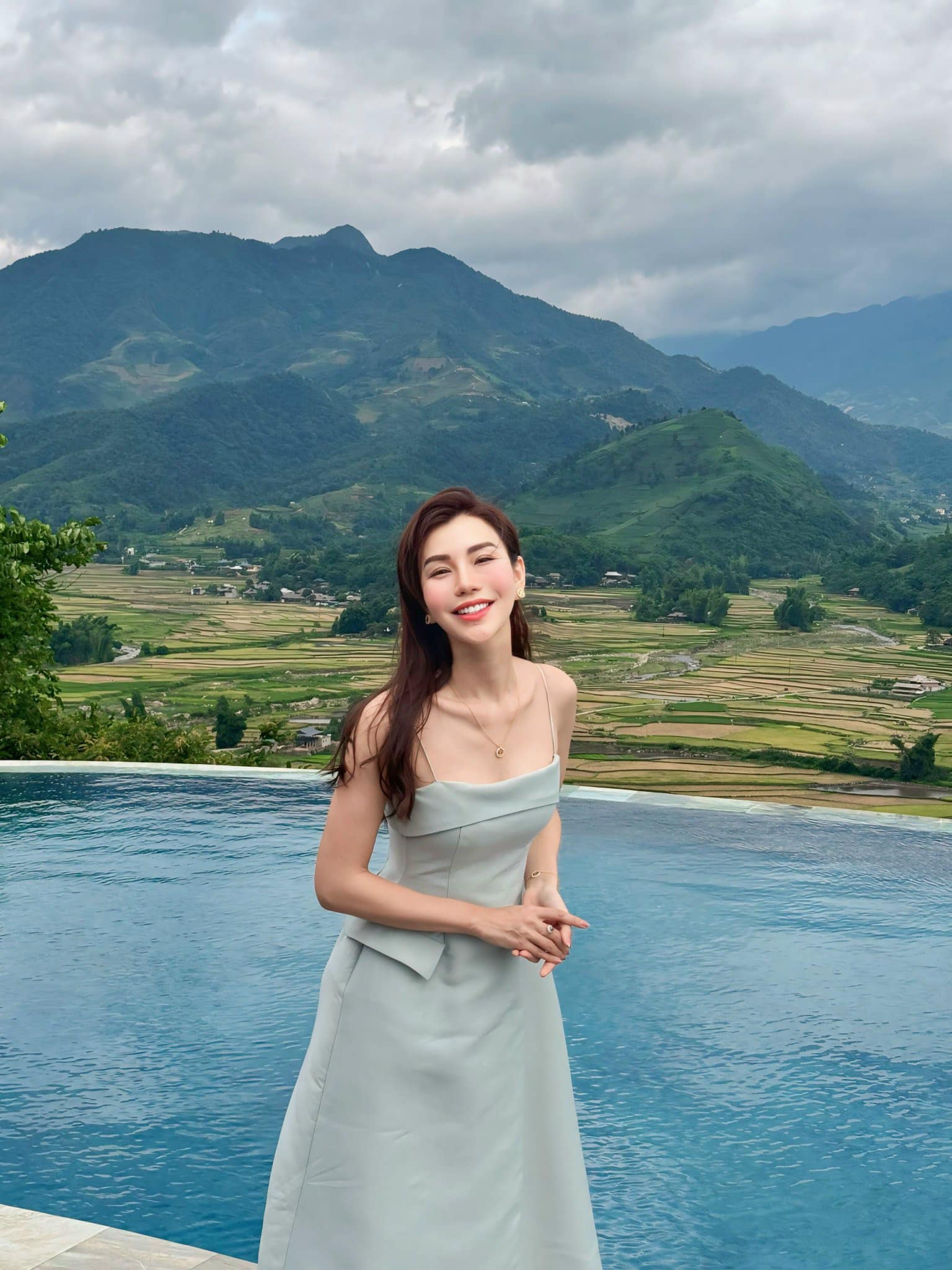 Nữ MC gợi ý mặc đẹp cho chuyến du lịch hè: Loại váy áo duyên dáng, sang chảnh tôn nhan sắc của phái đẹp Việt- Ảnh 22.