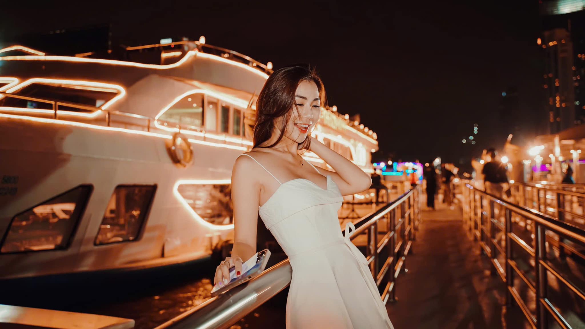 Nữ MC gợi ý mặc đẹp cho chuyến du lịch hè: Loại váy áo duyên dáng, sang chảnh tôn nhan sắc của phái đẹp Việt- Ảnh 25.