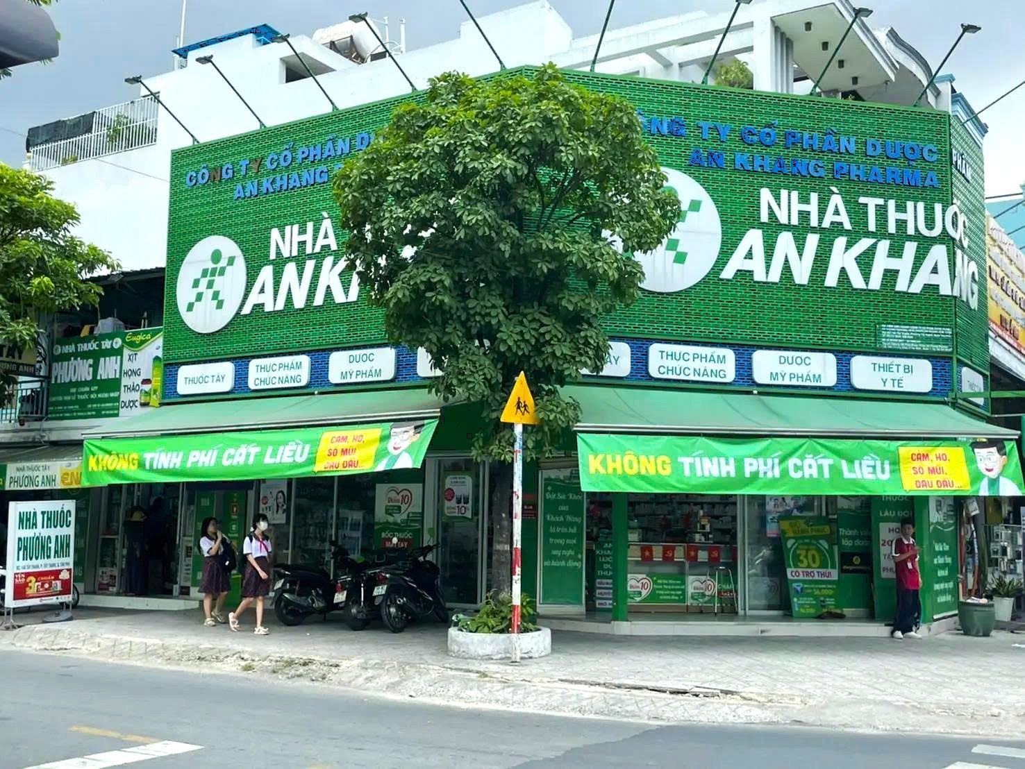 Không phí cắt liều, dược sĩ An Khang đảm bảo khách không "mất tiền oan" khi mua thuốc cảm, ho, sổ mũi…- Ảnh 3. Không phí cắt liều, dược sĩ An Khang đảm bảo khách không "mất tiền oan" khi mua thuốc cảm, ho, sổ mũi…- Ảnh 3.
