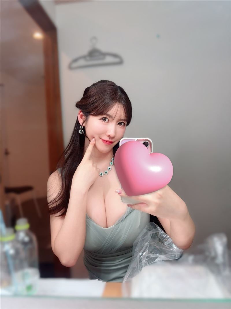 Xuất hiện tân binh hot girl gây sốt chuẩn bị ra mắt, sở hữu một "chi tiết" vượt trội hoàn toàn các đồng nghiệp- Ảnh 3.