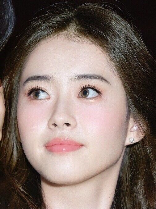 10 mỹ nhân có đôi mắt đẹp nhất thế giới: Kim Ji Won xếp bét bảng, hạng 1 là "kỳ quan thế giới thứ 8"- Ảnh 2.