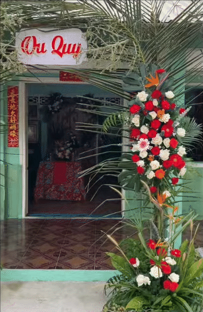 Cô dâu miền Tây tự tay làm cổng cưới, trang trí hoa tươi từ trong ra ngoài: Đẹp mỹ mãn nhưng giá rẻ bất ngờ- Ảnh 10.