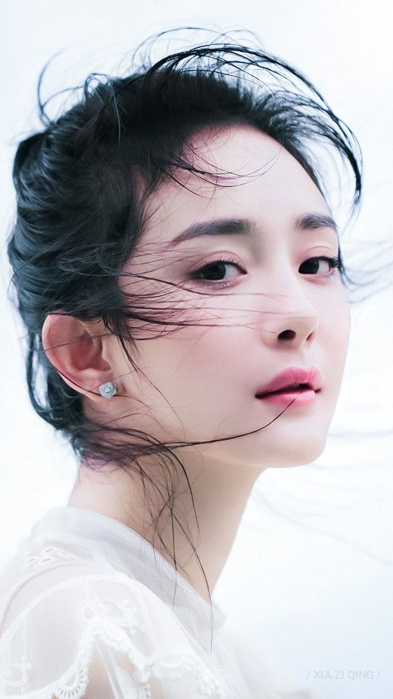 10 mỹ nhân có đôi mắt đẹp nhất thế giới: Kim Ji Won xếp bét bảng, hạng 1 là "kỳ quan thế giới thứ 8"- Ảnh 3.