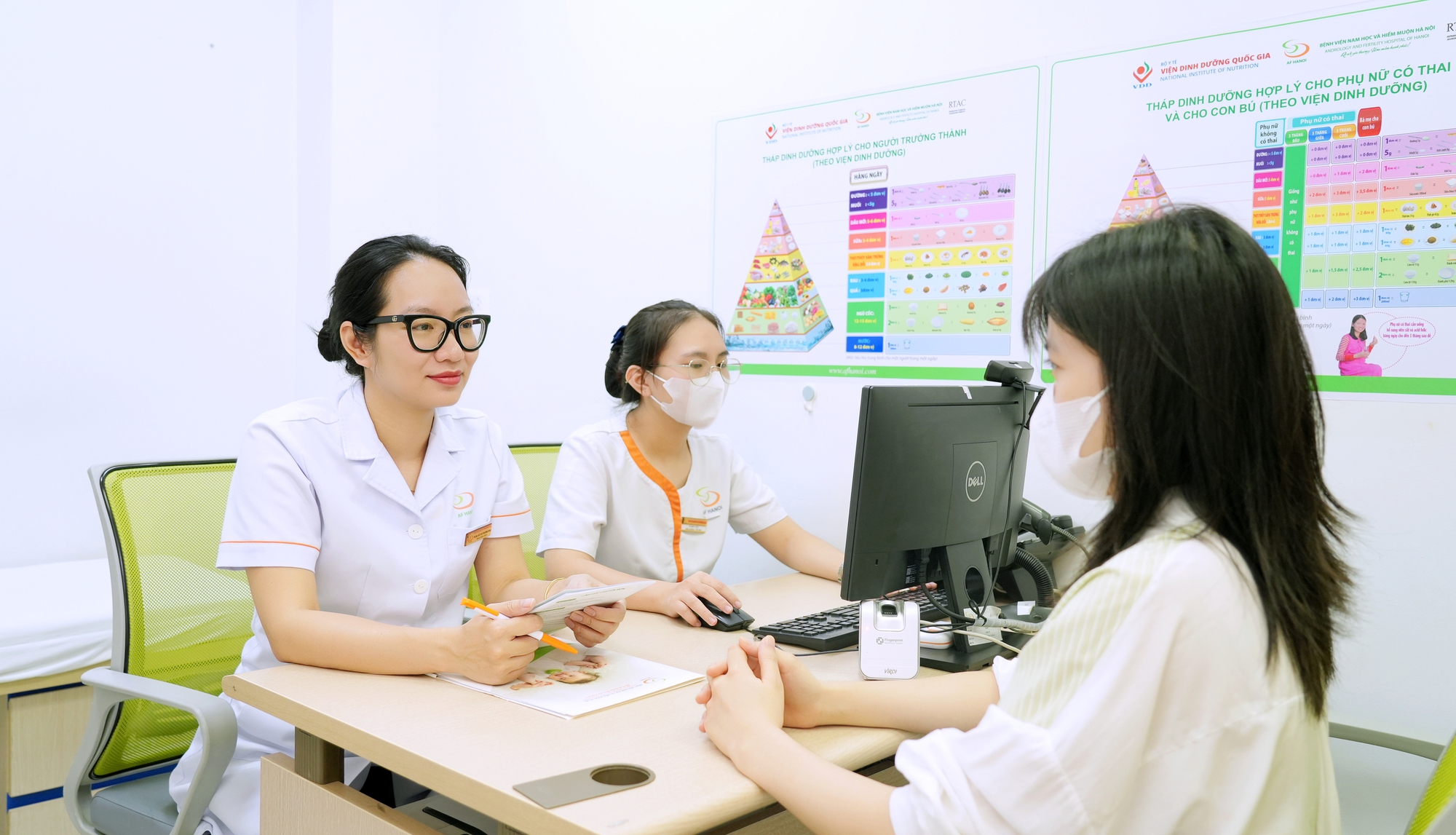 9 tháng ôm con trong tay, khép lại 7 năm tìm con trong nước mắt của đôi vợ chồng cùng mang gen Thalassemia- Ảnh 2. 9 tháng ôm con trong tay, khép lại 7 năm tìm con trong nước mắt của đôi vợ chồng cùng mang gen Thalassemia- Ảnh 2.