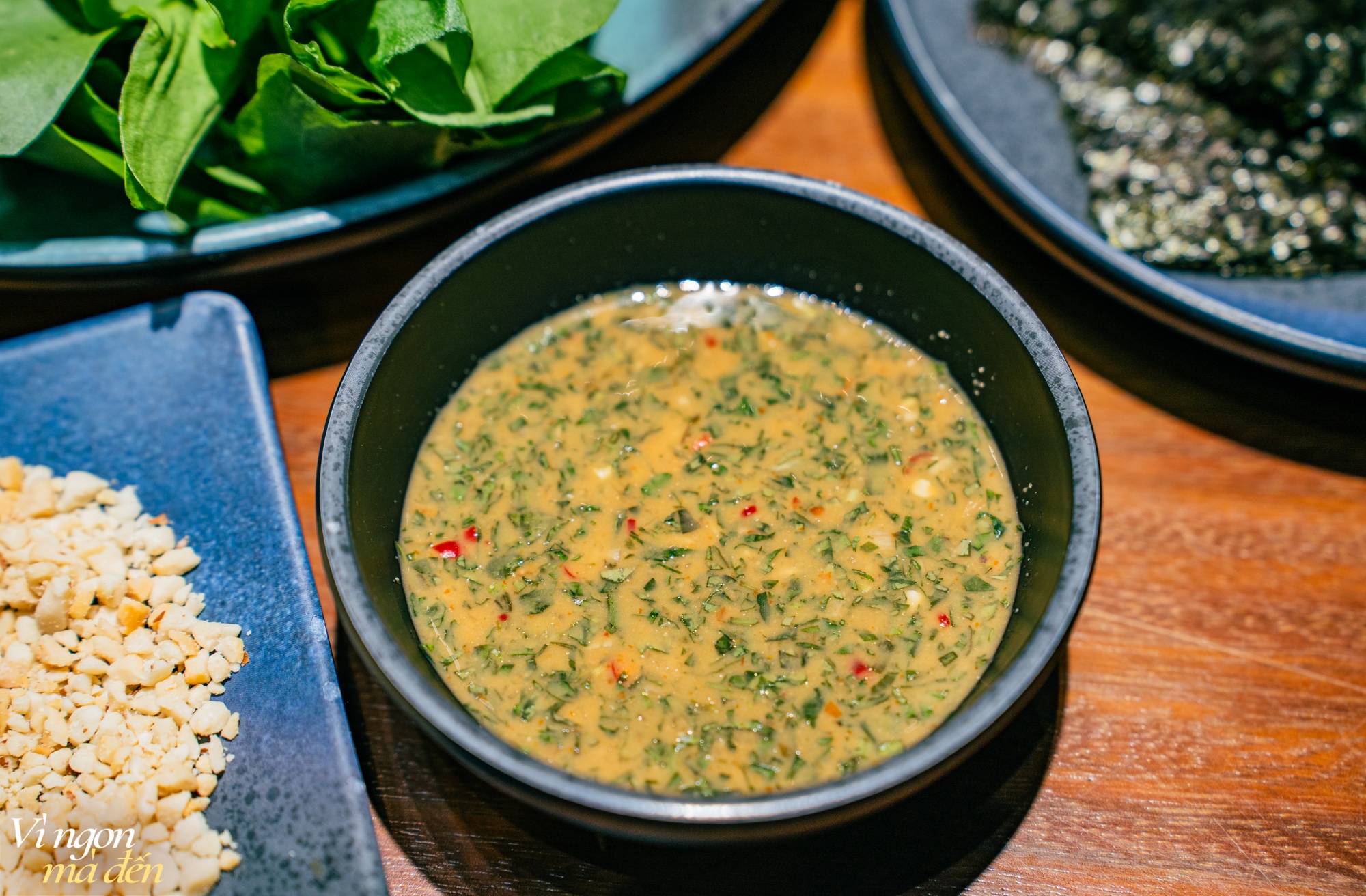 Ăn gì ở Sa Pa? Gỏi cá tầm lạ miệng, bún chả chan độc đáo hay phở hồng Bắc Hà ăn một lần nhớ mãi?- Ảnh 8.