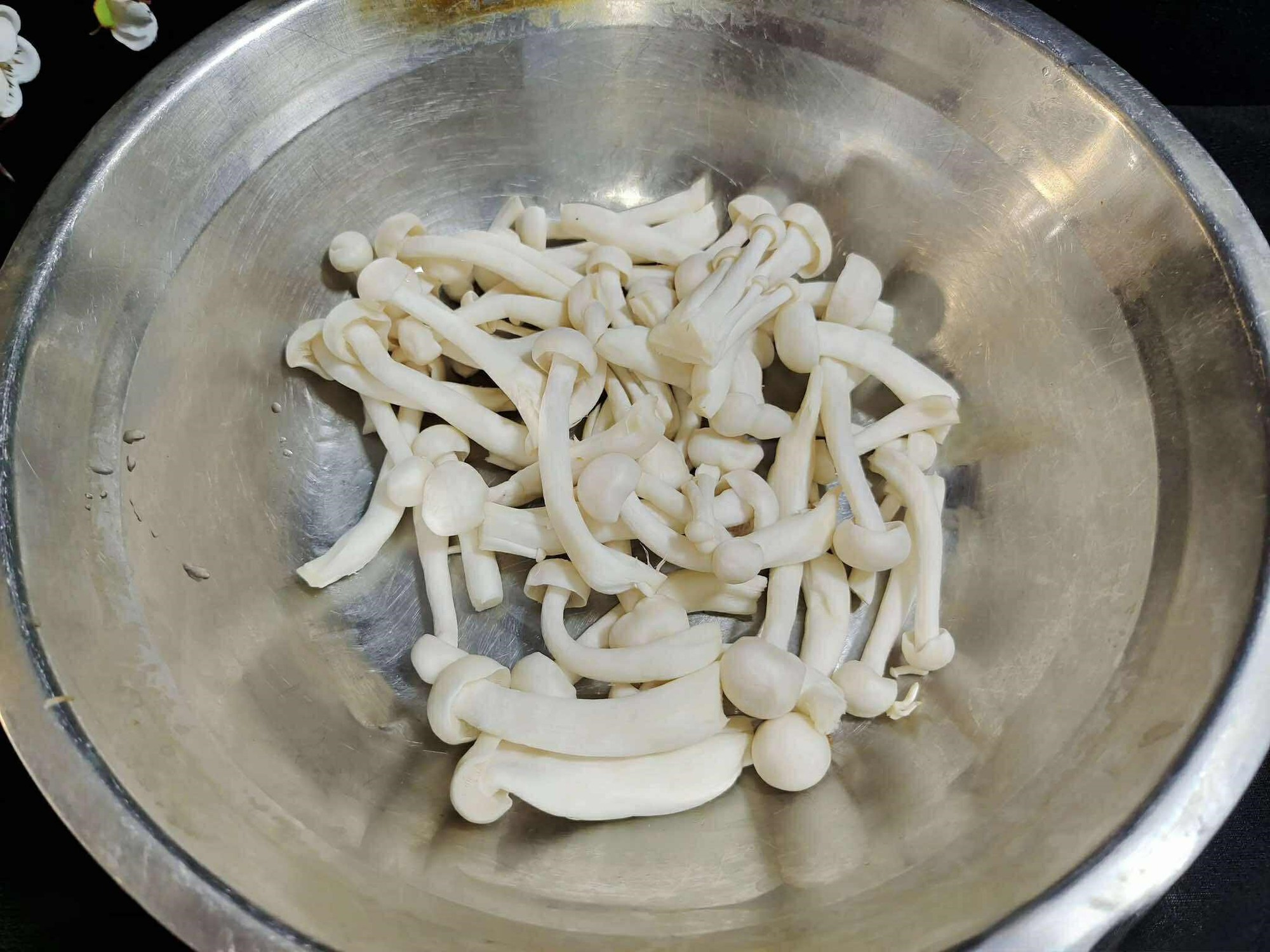 Nếu chưa biết ăn gì cho bữa tối hãy làm món này: Nguyên liệu rẻ tiền, tươi ngon ăn lại giòn mát cực hấp dẫn- Ảnh 2.