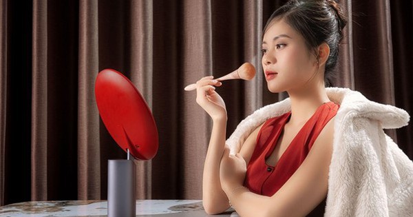 Gương LED KATA Miro O2 - Tặng phẩm giúp nàng tỏa sáng theo cách riêng- Ảnh 1.