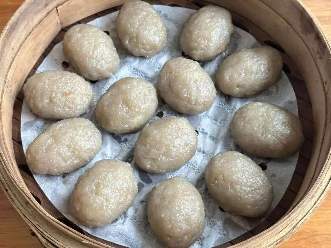 Bạn nhất định phải thử ăn khoai tây theo cách này: Mềm dẻo bên ngoài, ngọt thơm bên trong quyện với sốt chấm cực ngon- Ảnh 8. Bạn nhất định phải thử ăn khoai tây theo cách này: Mềm dẻo bên ngoài, ngọt thơm bên trong quyện với sốt chấm cực ngon- Ảnh 8.