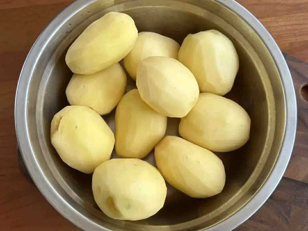 Bạn nhất định phải thử ăn khoai tây theo cách này: Mềm dẻo bên ngoài, ngọt thơm bên trong quyện với sốt chấm cực ngon- Ảnh 1. Bạn nhất định phải thử ăn khoai tây theo cách này: Mềm dẻo bên ngoài, ngọt thơm bên trong quyện với sốt chấm cực ngon- Ảnh 1.