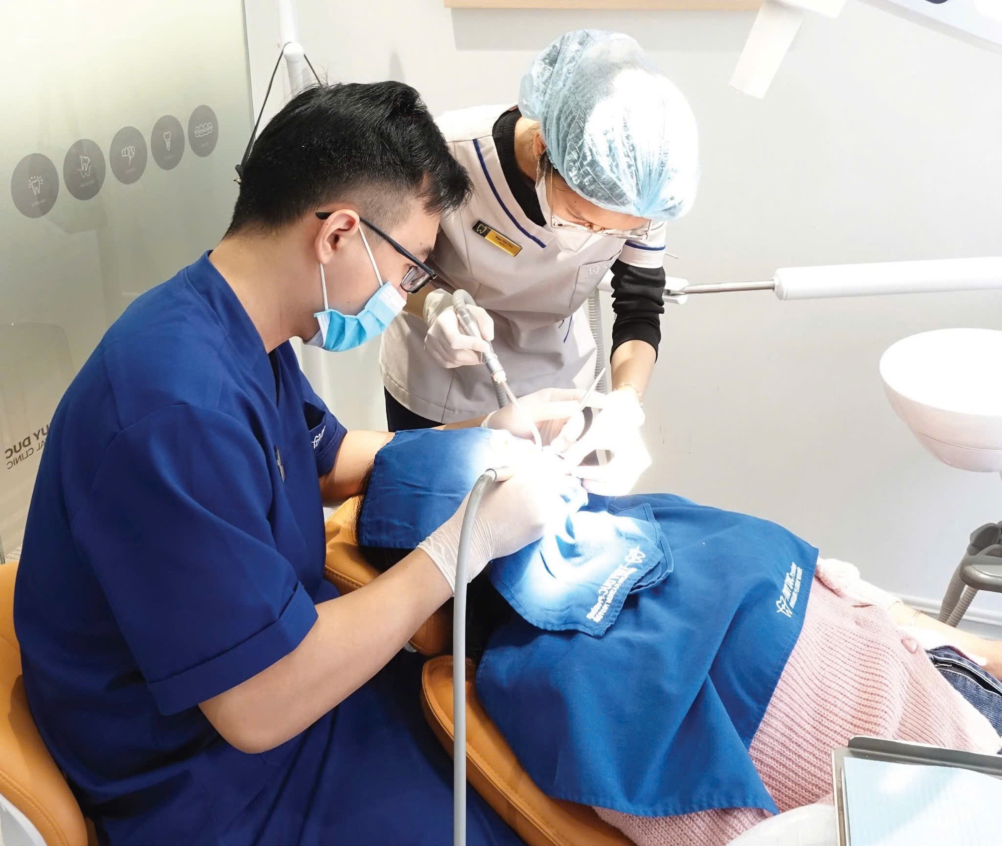 Niềng răng sau tuổi 30: Bác sĩ nói trễ nhưng không hề muộn để đẹp và khỏe- Ảnh 6. Niềng răng sau tuổi 30: Bác sĩ nói trễ nhưng không hề muộn để đẹp và khỏe- Ảnh 6.