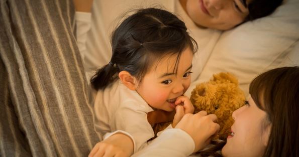 Cha mẹ phản ứng thế nào khi con khóc hay cáu giận: Hành động nhỏ quyết định EQ cả đời của trẻ- Ảnh 1. Cha mẹ phản ứng thế nào khi con khóc hay cáu giận: Hành động nhỏ quyết định EQ cả đời của trẻ- Ảnh 1.