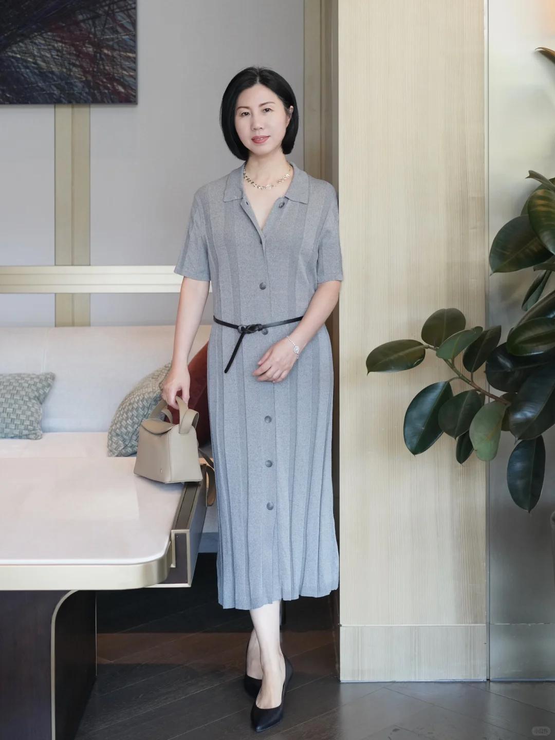 Tuổi 50 không mặc đại được nữa: Mẹo chọn đồ giúp chị em vừa đẹp vừa đẳng cấp- Ảnh 5.