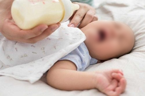 Mẹ mệt mỏi, con quấy khóc và sự thật đằng sau những lần xì xoẹt đi ngoài sau uống sữa của con- Ảnh 1. Mẹ mệt mỏi, con quấy khóc và sự thật đằng sau những lần xì xoẹt đi ngoài sau uống sữa của con- Ảnh 1.