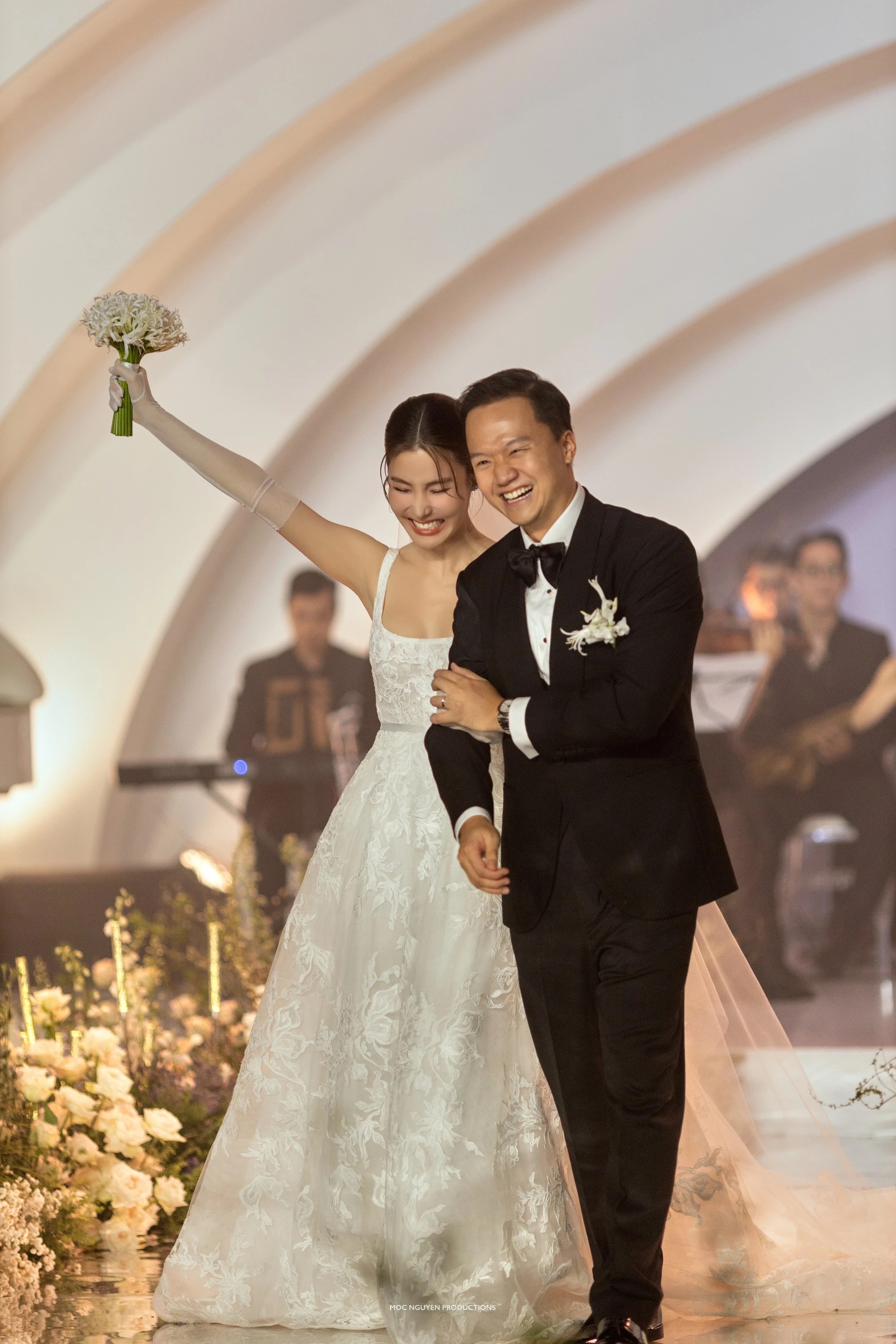 Sao nữ Vbiz được cầu hôn ở độ cao 900m: Từng rạn nứt vì yêu xa, giữ kín 1 thông tin trong suốt 7 tháng- Ảnh 7.