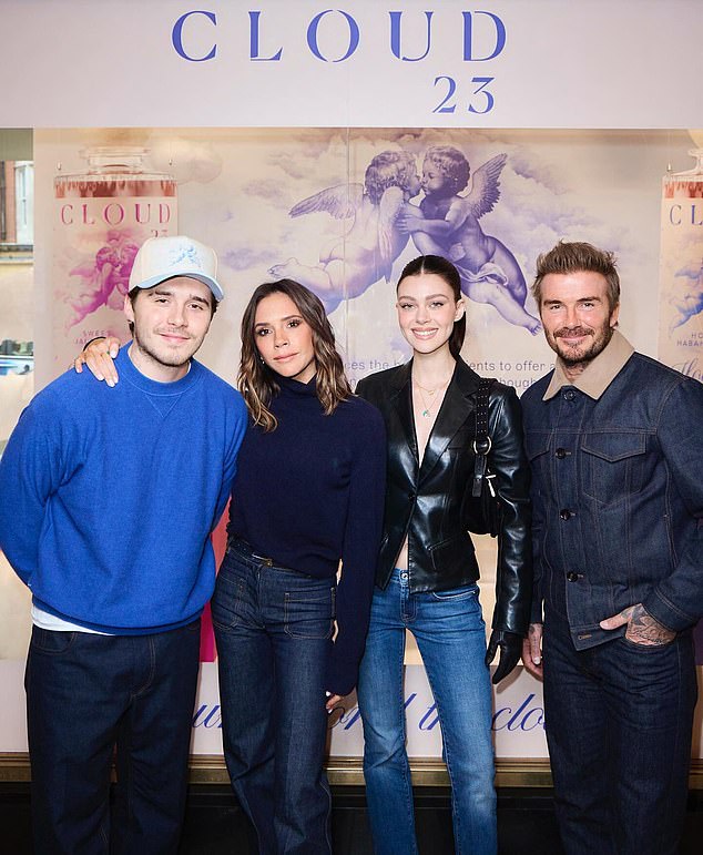Căng rồi: Con trai cả nhà Beckham bị kiện giữa lúc drama nội bộ căng thẳng, bị đồn cắt đứt liên lạc với gia đình- Ảnh 3.