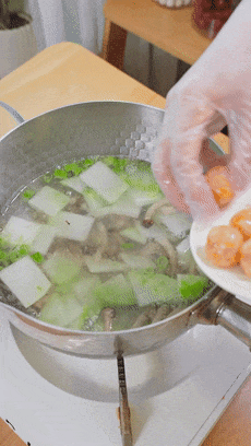 Món canh 5 phút cho ngày nắng nóng, không cần xào nấu phức tạp vẫn thơm ngon ngỡ ngàng- Ảnh 10.