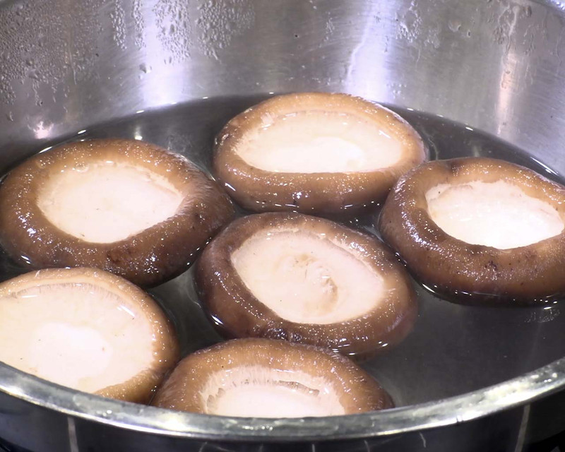Món hấp này nấu chỉ 10 phút, làm dễ mà siêu ngon sẽ khiến cả gia đình bạn bất ngờ!- Ảnh 2.