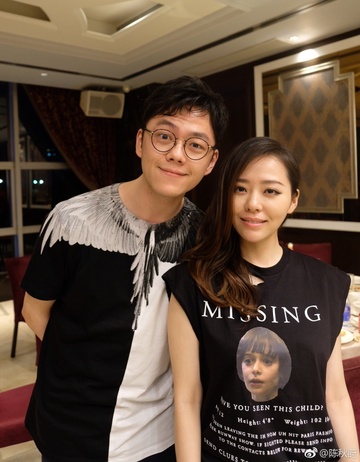 Nữ ca sĩ được gọi là “thiên thần biết hát” của showbiz: Dân chơi hộp đêm ai cũng biết, 2 lần dính phốt “tiểu tam”- Ảnh 9. Nữ ca sĩ được gọi là “thiên thần biết hát” của showbiz: Dân chơi hộp đêm ai cũng biết, 2 lần dính phốt “tiểu tam”- Ảnh 9.