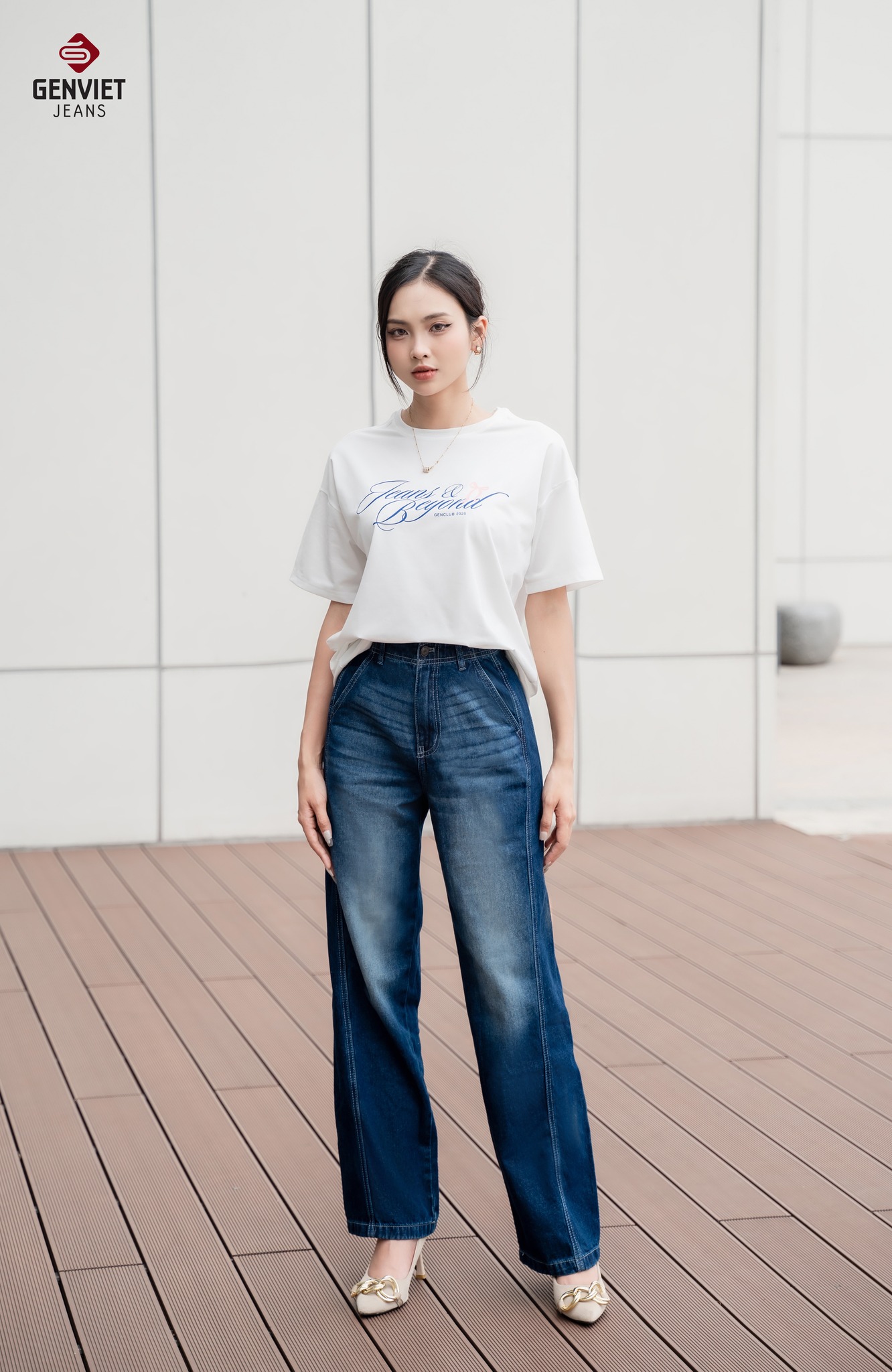 Kiểu quần jeans dành cho phụ nữ tuổi 35+: Tôn dáng, hack chân dài, mặc lên là sang chảnh- Ảnh 6.