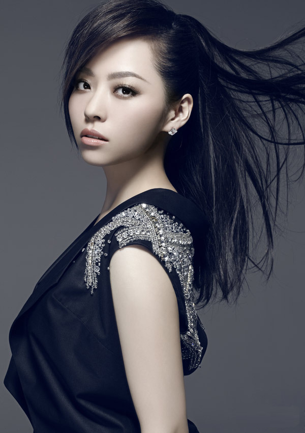 Nữ ca sĩ được gọi là “thiên thần biết hát” của showbiz: Dân chơi hộp đêm ai cũng biết, 2 lần dính phốt “tiểu tam”- Ảnh 3. Nữ ca sĩ được gọi là “thiên thần biết hát” của showbiz: Dân chơi hộp đêm ai cũng biết, 2 lần dính phốt “tiểu tam”- Ảnh 3.