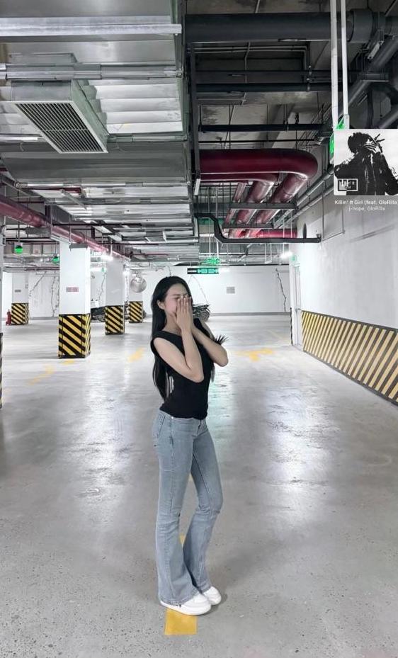 Doãn Hải My bị chê xuống sắc liền tung luôn ảnh cam thường khoe body nuột nà, chân dài thẳng thắp khiến an-ti câm nín- Ảnh 2.