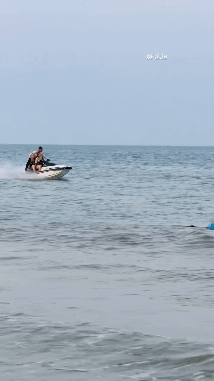 Giữa bão thị phi, Gil Lê dắt Xoài Non đi resort rồi tung ra 1 thứ nóng hơn “chảo lửa” mùa hè- Ảnh 6.