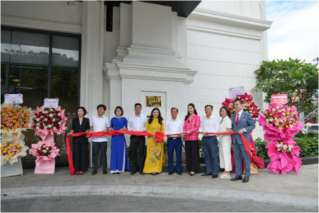 Cực Bắc tổ quốc – Hà Giang có khách sạn 5 sao được trao chứng nhận- Ảnh 2.