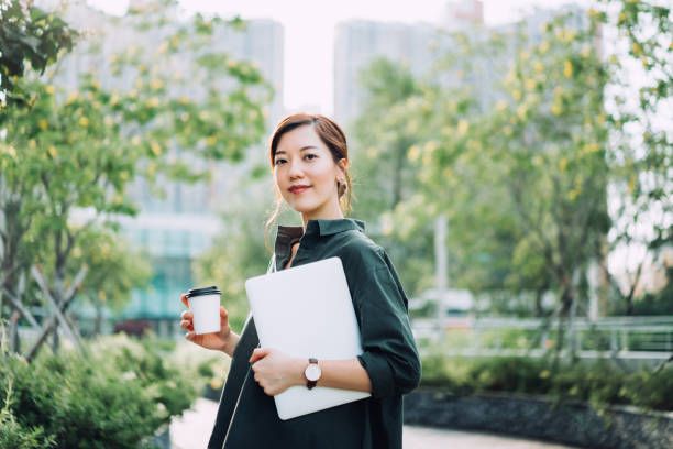 Tuổi 35, bạn nên có bao nhiêu tiền dự phòng để không phải phụ thuộc vào ai khi có biến cố?- Ảnh 1.